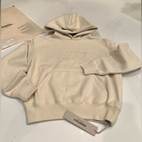 NEW ESSENTIALS FEAR OF GOD KIDS HOODIE SWEATSHIRT | 6/7 SMALL | EGGSHELL CREAM - Picture 10 of 16